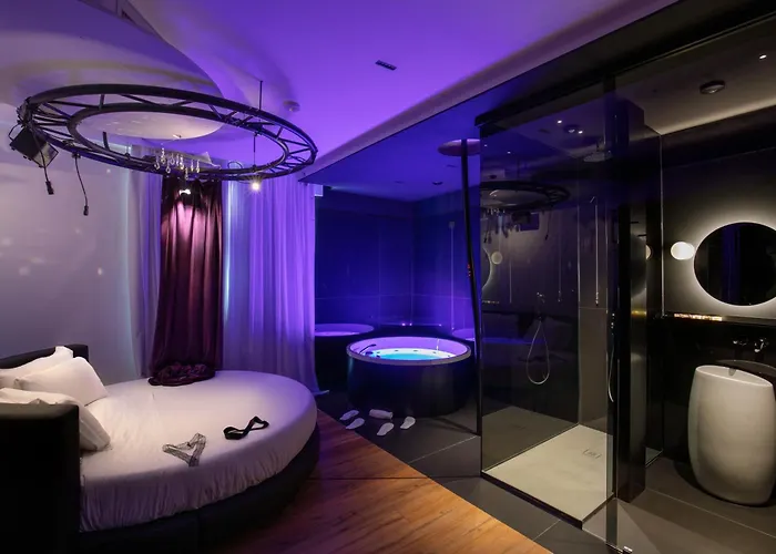 Suitesistina For Brave Lovers